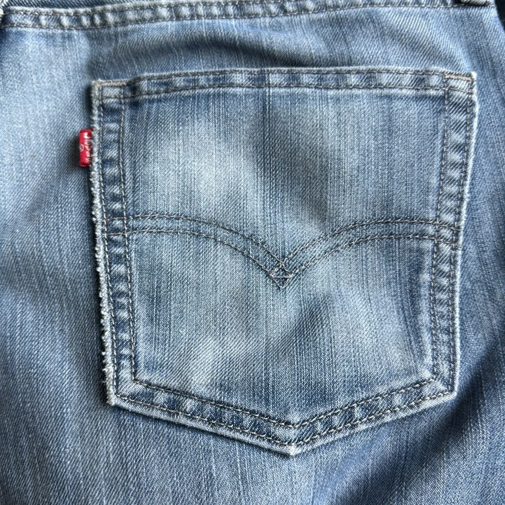 Levi’s Men’s 514 Denim blue Jeans straight leg distressed Size 33x36